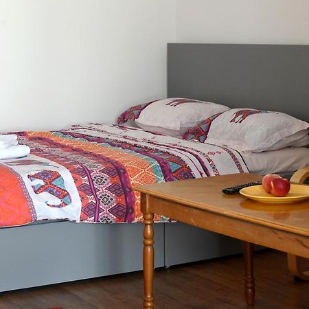 Lovely 1 Bedroom Near Arena Nationala With Ac And Free Street Parking Bukarest Exterior foto