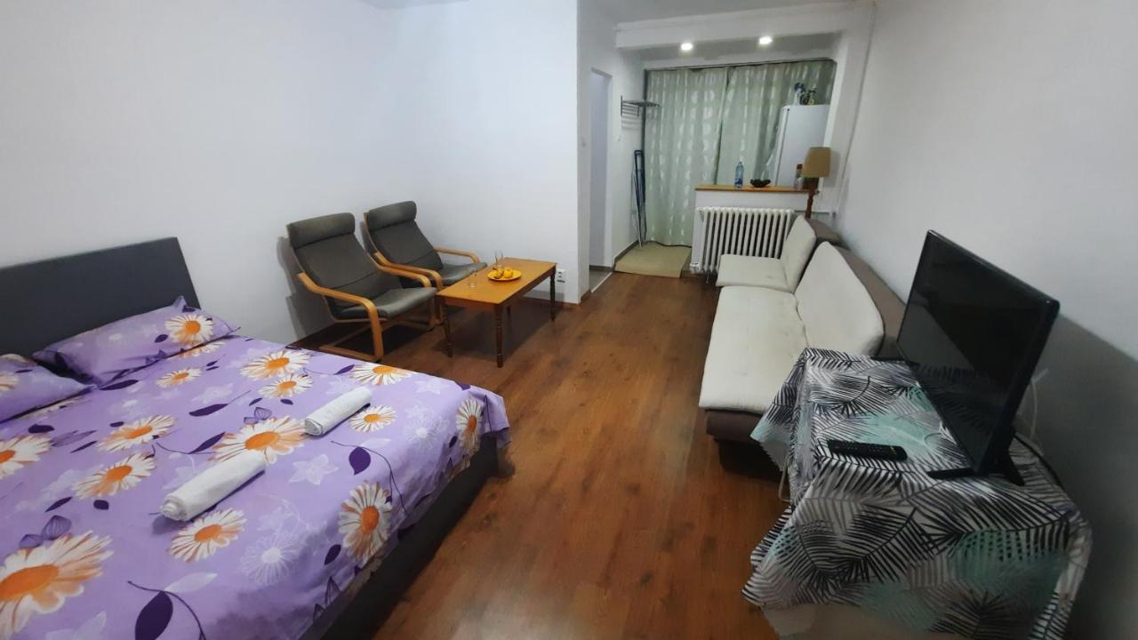 Lovely 1 Bedroom Near Arena Nationala With Ac And Free Street Parking Bukarest Exterior foto