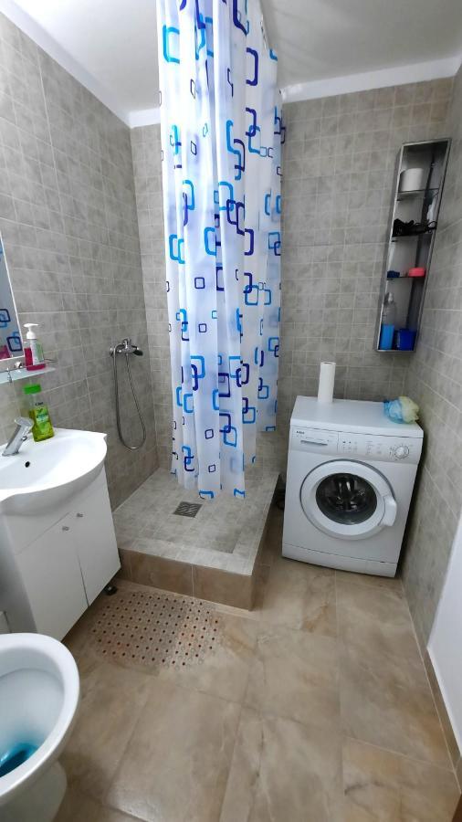 Lovely 1 Bedroom Near Arena Nationala With Ac And Free Street Parking Bukarest Exterior foto